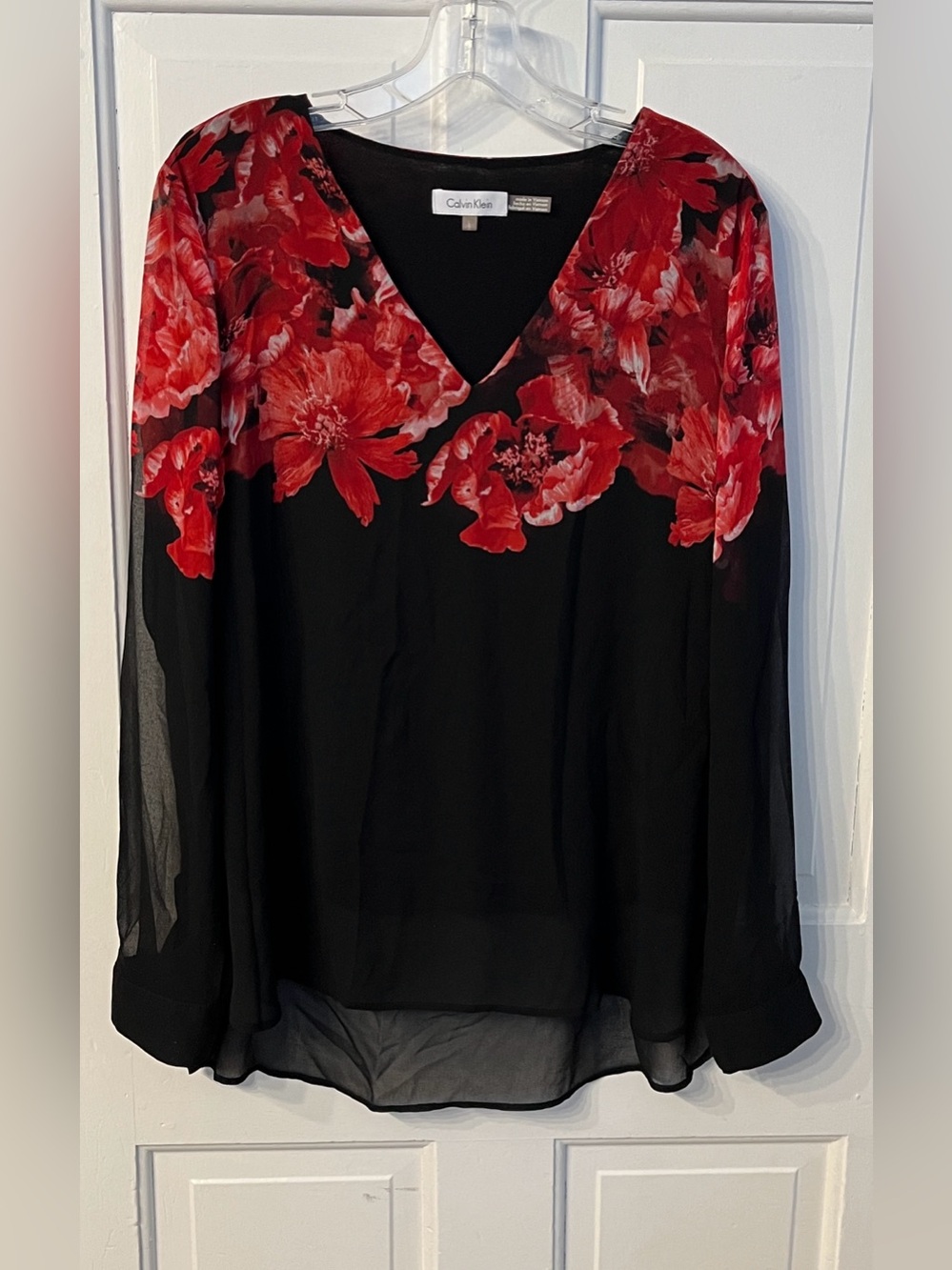 Calvin Klein Black Red Floral Accents Top size Large